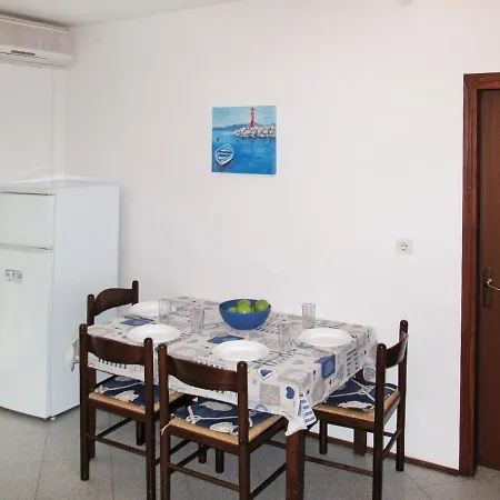 Giuliano-1 By Interhome Frata