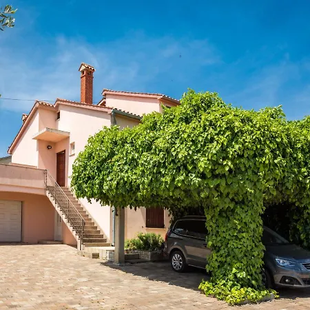 Giuliano-1 By Interhome *