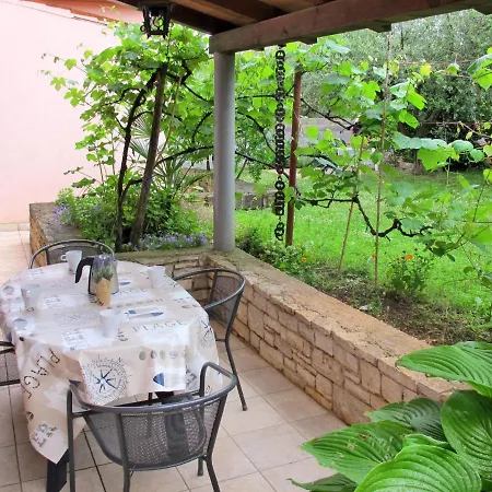 Giuliano-1 By Interhome Frata
