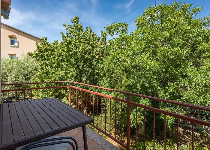 Giuliano-1 By Interhome *