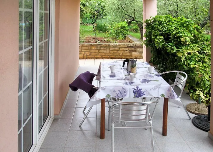 Giuliano-1 By Interhome Frata