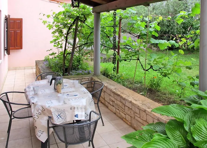 Giuliano-1 By Interhome Frata